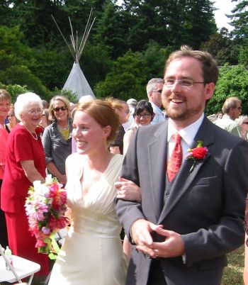 ryan anna1 Anna & Ryans Wedding: Love Set Sail for Vashon Island