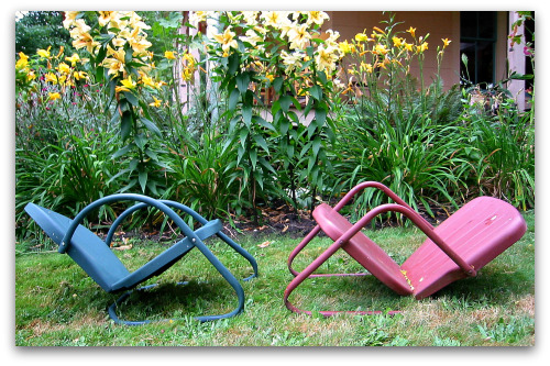 bent motel chairs An Urgent Message From My Lawn Chairs